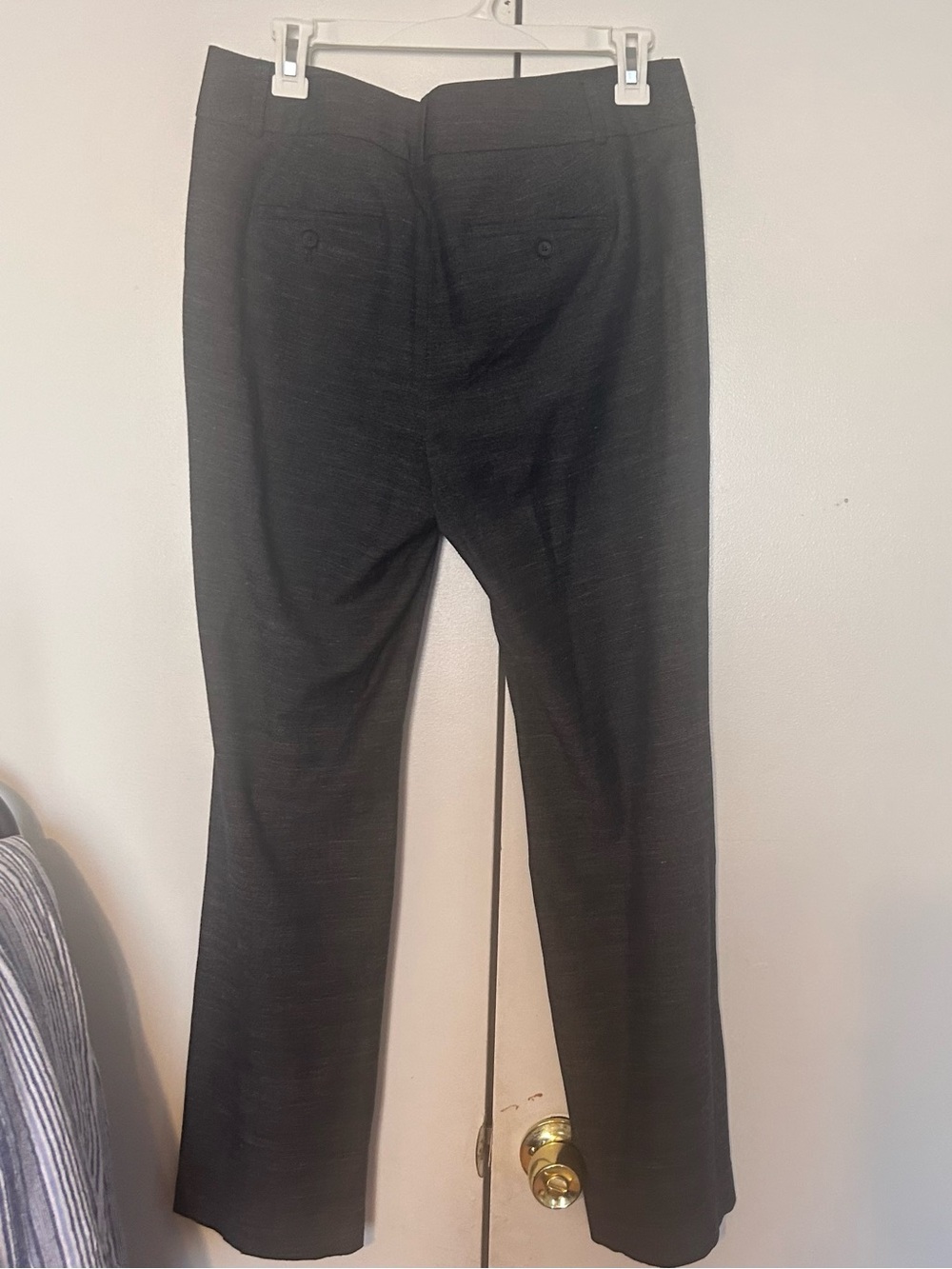Like New- Women’s Ann Taylor Julie Trouser Charcoal Gray, Textured Pant. Sz 8P